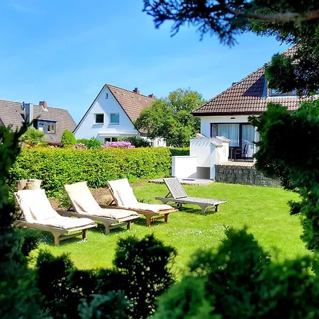 Strandnahe Souterrain-ferienwohnung Mit Garten Und Parkplatz Scharbeutz